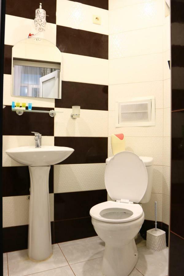 Rainbow Rooms Apart Hotel Makhinjauri Exteriér fotografie